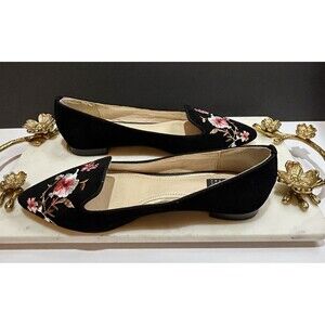 WHBM Black Floral Embroidered Design Suede Pointy Flats Shoes Sz 6 Women’s BNWOB